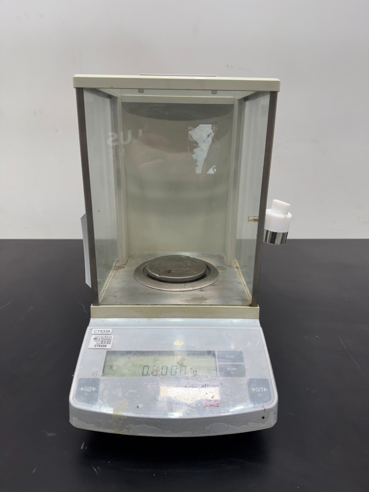 Image of Ohaus Adventurer Analytical Balance